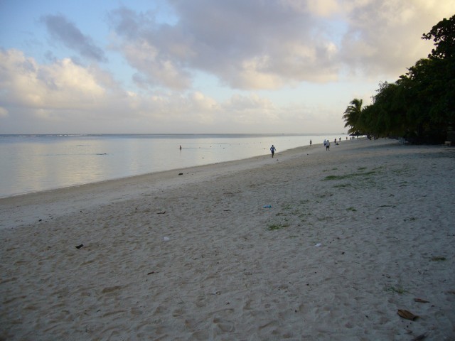 P1010953_Trou_Aux_Biches_Beach2.JPG