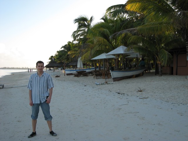 P1010961_Trou_Aux_Biches_Beach11_c.JPG