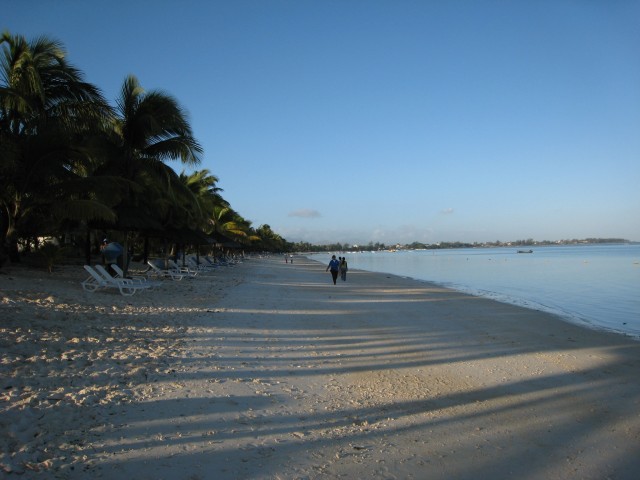 P1010961_Trou_Aux_Biches_Beach13_c.JPG