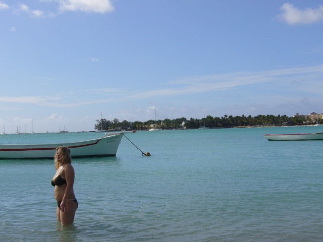 P1010974_Beach_At_Grand_Bay2.JPG