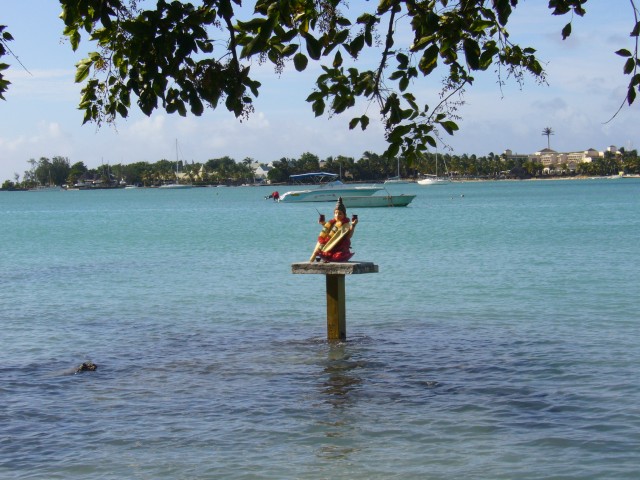 P1010975_Point_To_Pray_At_Grand_Bay_Beach.JPG