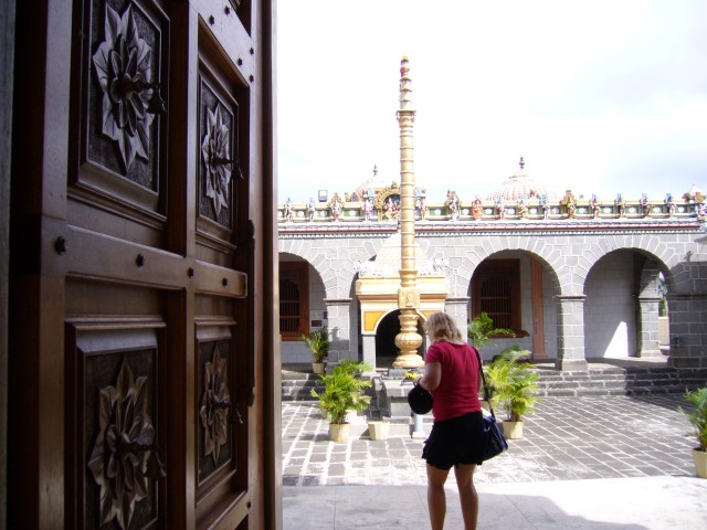 P1020033_Mianski_Tempel_Port_Louis5.JPG