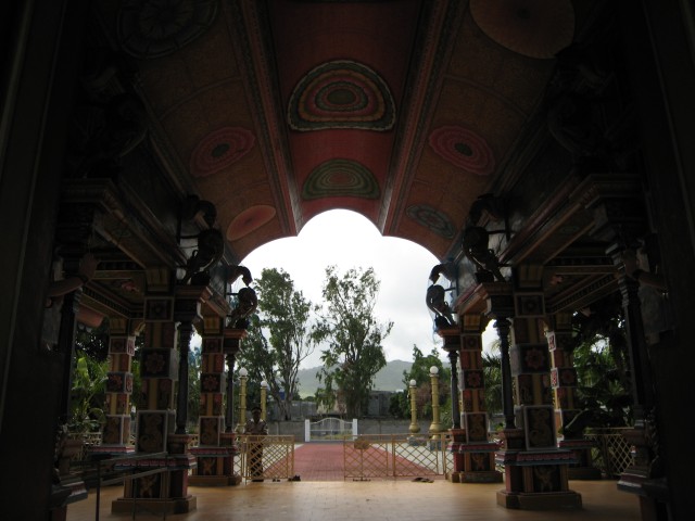 P1020037_Mianski_Tempel_Port_Louis10_c.JPG