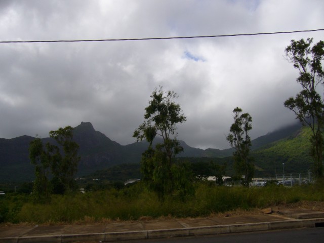 P1020046_Mountains_At_Port_Louis2.JPG