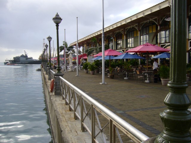 P1020184_Waterfront_Port_Louis5.JPG