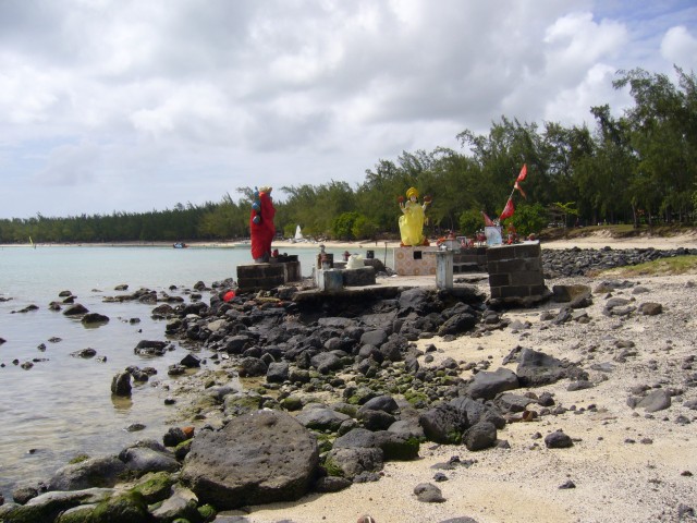 P1020191_Holy_Place_At_Mon_Choisy_Beach1.JPG