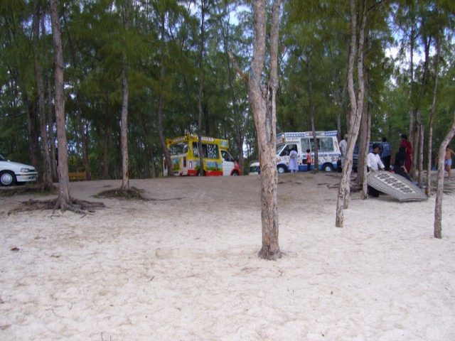 P1020194_Mon_Choisy_Beach2.JPG