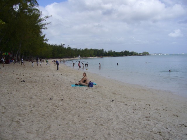 P1020195_Mon_Choisy_Beach3.JPG