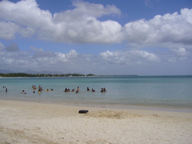 P1020200_Mon_Choisy_Beach7.JPG