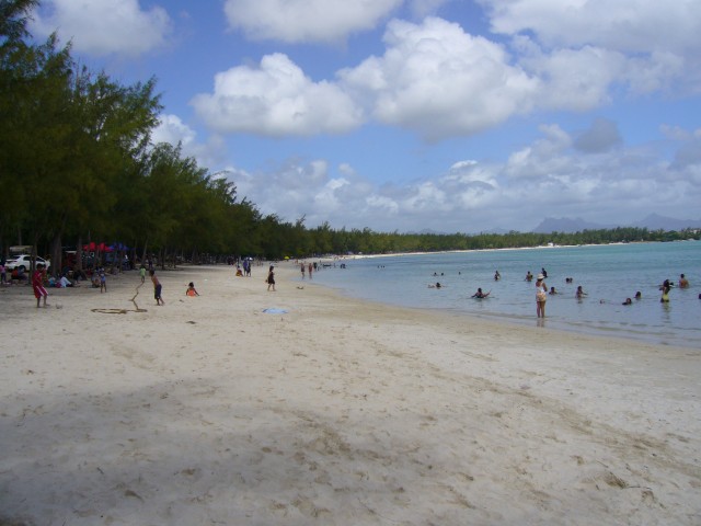 P1020201_Mon_Choisy_Beach8.JPG