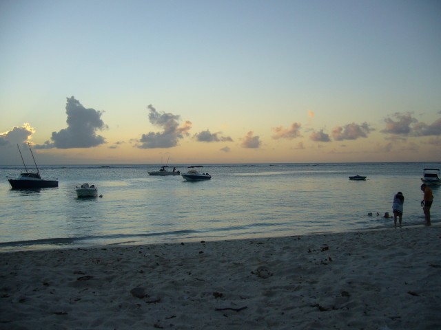 P1020223_Cloudy_Sunset_At_Troux_Aux_Biches4.JPG