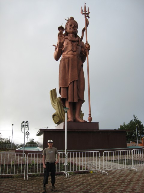 P1020248_Shiva_Statue_At_Grand_Bassin3_c.JPG