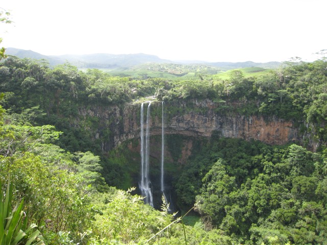 P1020318_At_The_Chamarel_Falls5_c.JPG
