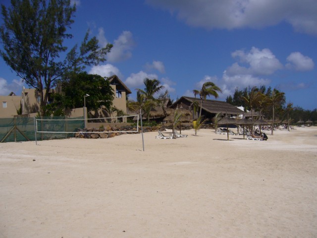 P1020429_Beach_At_Pointe_Aux_Piments1.JPG