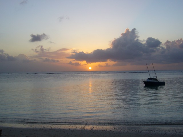 P1020446_Sunset_At_Beach_From_Troux_Aux_Biches3.JPG