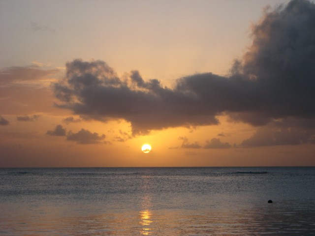 P1020446_Sunset_At_Beach_From_Troux_Aux_Biches4_c.JPG