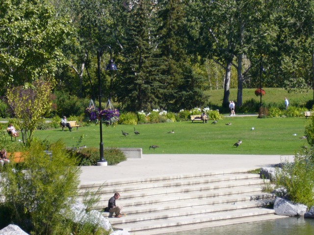 Canada-Alberta-Calgary-Princes_Island_Park-Green_2816x2112.jpg