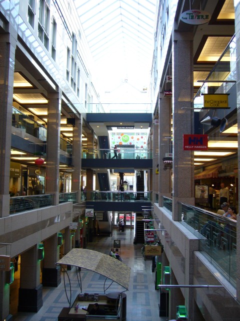 Canada-Alberta-Calgary-Shopping_Mall_1_2112x2816.jpg