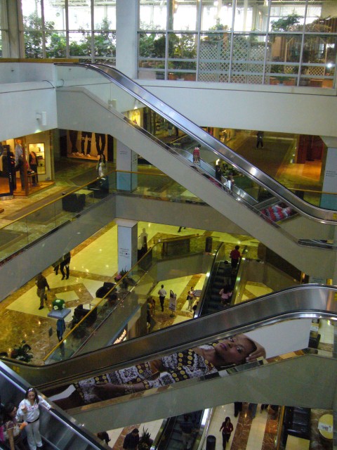 Canada-Alberta-Calgary-Shopping_Mall_3_2112x2816.jpg