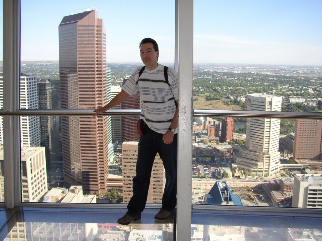 Canada-Alberta-Calgary-Tower-CarstenSchm_on_glass_floor_1984x1488.jpg