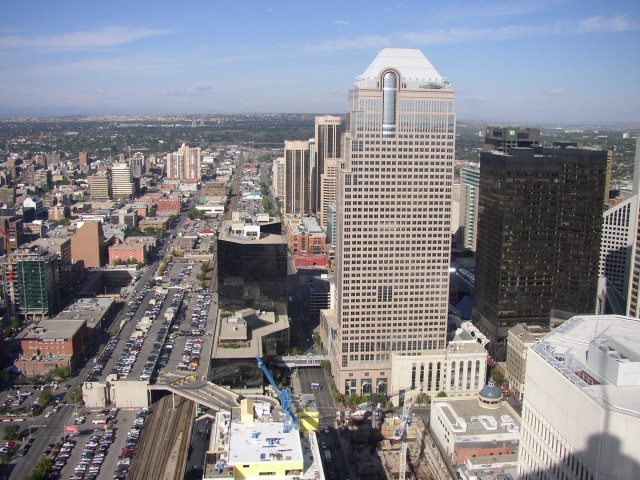 Canada-Alberta-Calgary-Tower-Skyline_5_1984x1488.jpg