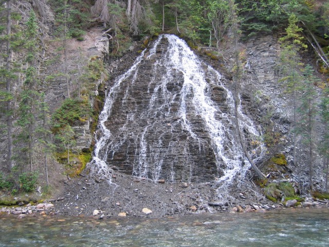 Canada-Alberta-Jasper_NPark-Maligne_Canyon-Sidefall_3_2272x1704.jpg