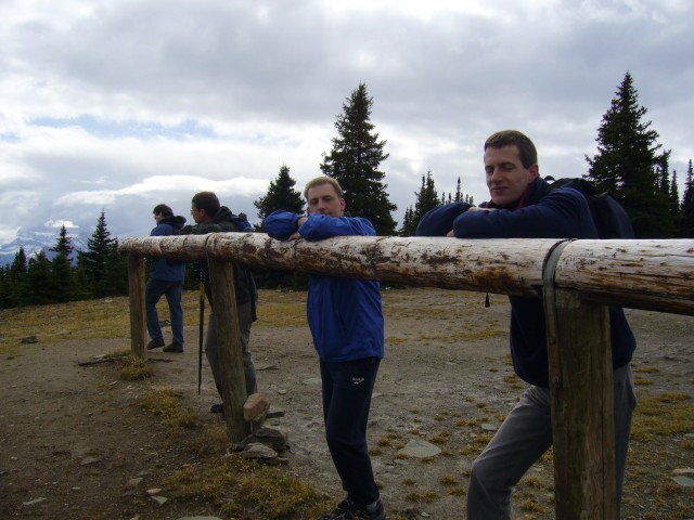 Canada-Alberta-Jasper_NPark-Maligne_Valley-Bald_Hills_Trail-Group_2_2816x2112.jpg