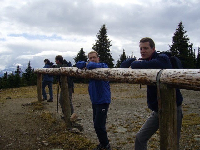 Canada-Alberta-Jasper_NPark-Maligne_Valley-Bald_Hills_Trail-Group_2_2816x2112.jpg