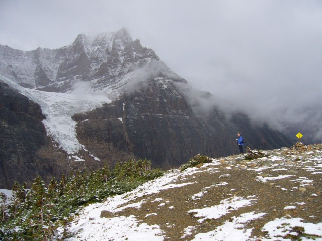 Canada-Alberta-Jasper_NPark-Mt_Edith_Cavell-Glacier_Trail-View_point_and_Christian_2816x211.jpg