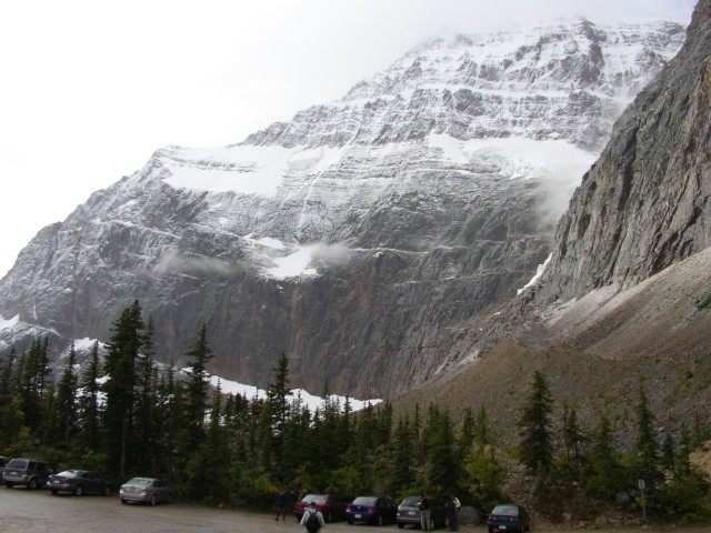 Canada-Alberta-Jasper_NPark-Mt_Edith_Cavell-Trailhead_1_1984x1488.jpg