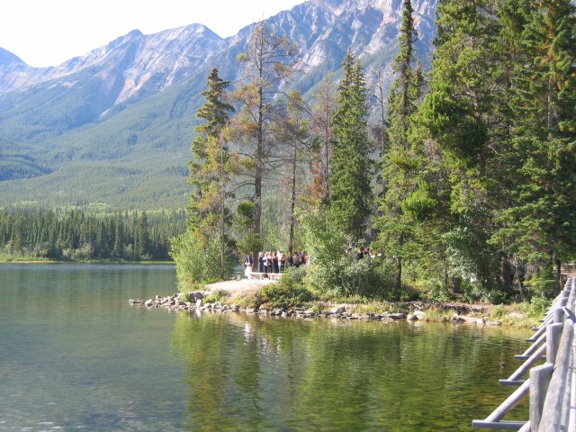 Canada-Alberta-Jasper_NPark-Pyramid_Lake-Wedding_on_isle_2272x1704.jpg