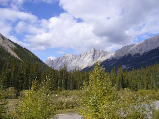 Canada-Alberta-Jasper_NPark-Sunwapta_Falls-Mtn_view_2816x2112.jpg