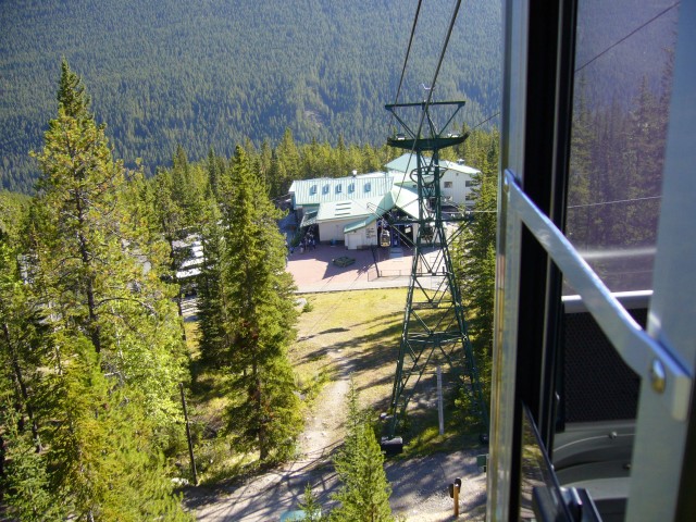 Canada-Alberta-Banff_NPark-Sulphur_Mtn-Skyrail_3_2816x2112.jpg