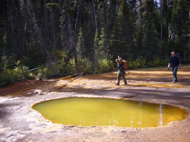 Canada-British_Columbia-Kootenay_NPark-Ochre_Beds-Paint_pots_1_2816x2112.jpg