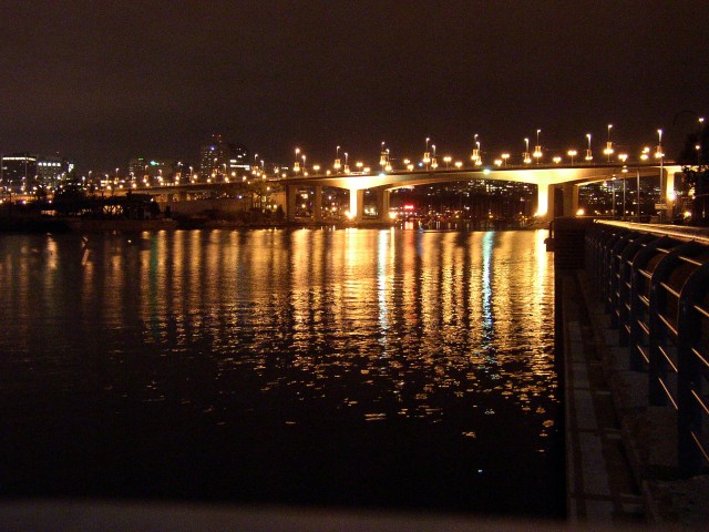 Canada-British_Columbia-Vancouver-Bridge_at_night_1984x1488.jpg