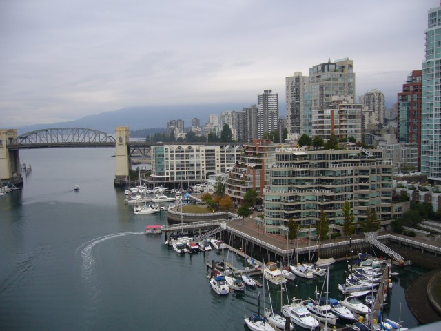 Canada-British_Columbia-Vancouver-Burrard_Bridge_2816x2112.jpg
