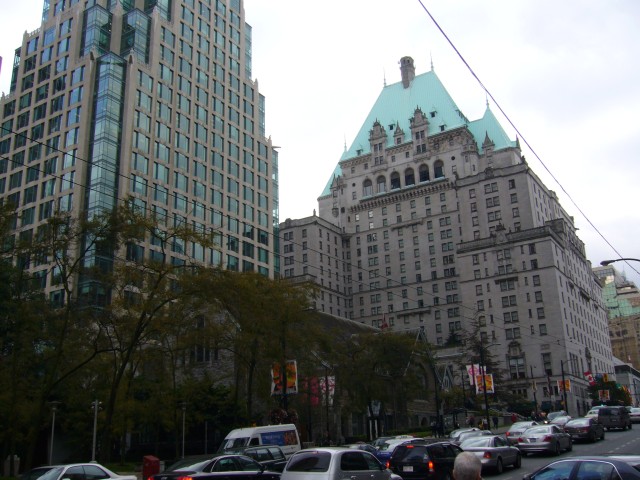 Canada-British_Columbia-Vancouver-Church_and_Fairmont_hotel_2816x2112.jpg