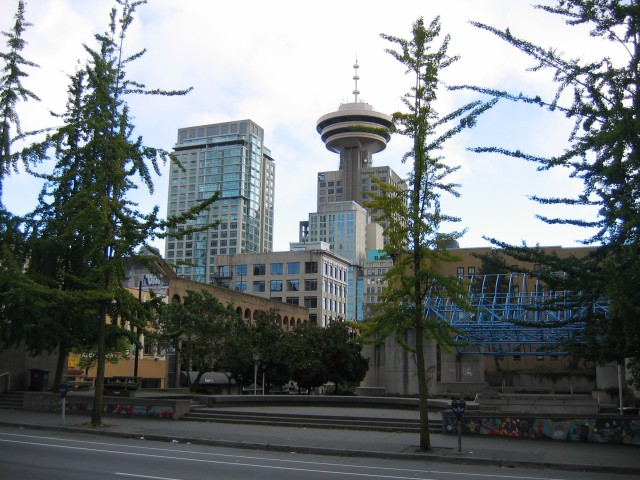 Canada-British_Columbia-Vancouver-Harbour_Centre_Tower-View_upwards_2272x1704.jpg