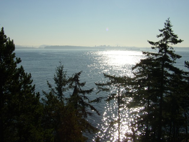 Canada-British_Columbia-Vancouver-Lighthouse_park-View_to_vancouver_1_1984x1488.jpg