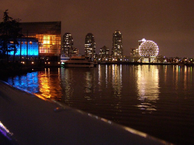 Canada-British_Columbia-Vancouver-Science_Centre_at_night_1984x1488.jpg