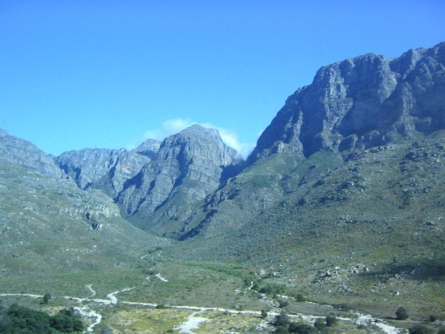 South_Africa_Little_Karoo_Mountains_02_2048x1536.jpg