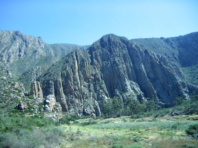 South_Africa_Little_Karoo_Mountains_03_2048x1536.jpg